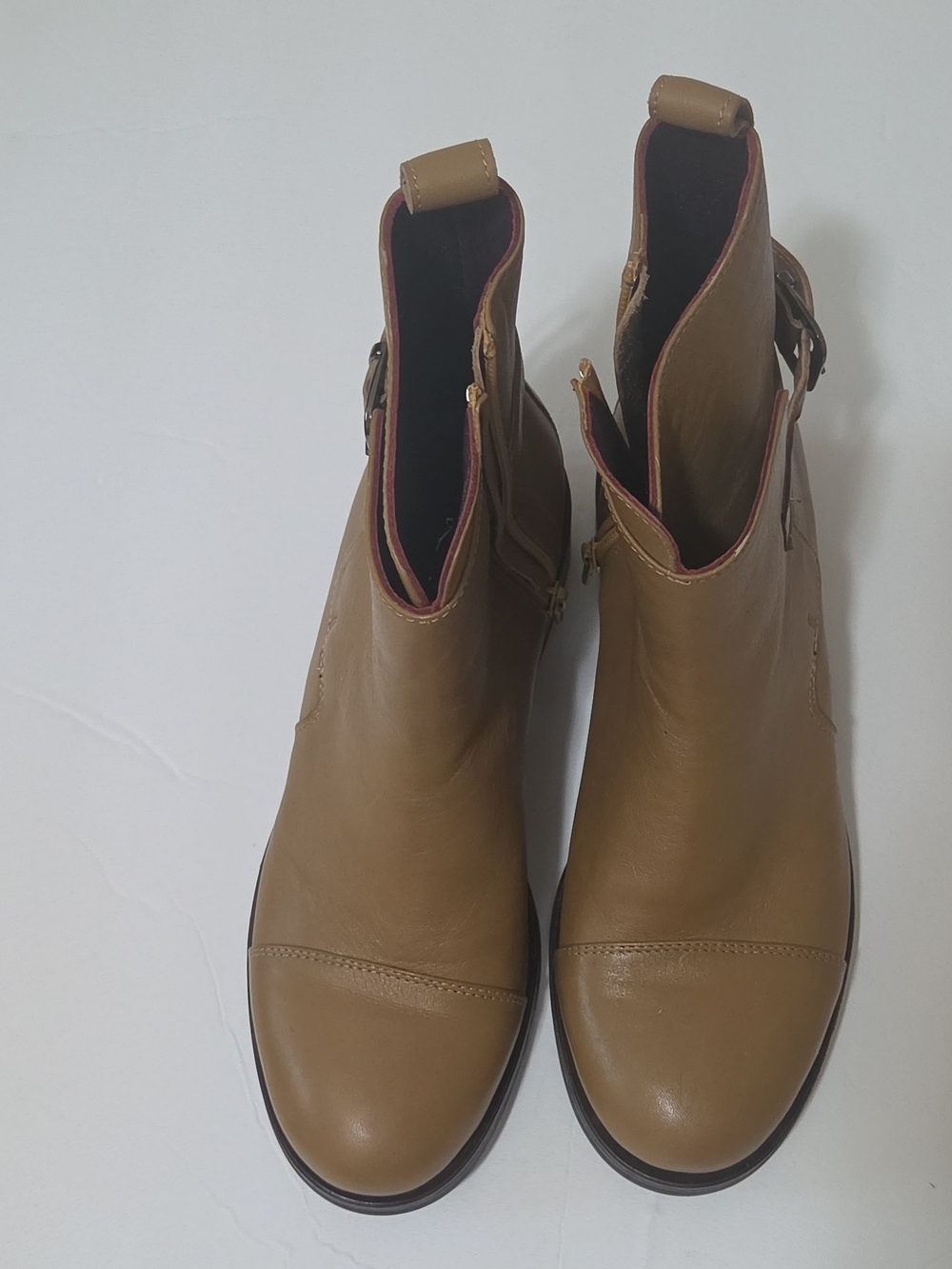 Women's Tan Ankle Boots - Stylish Everyday Chelsea Boot